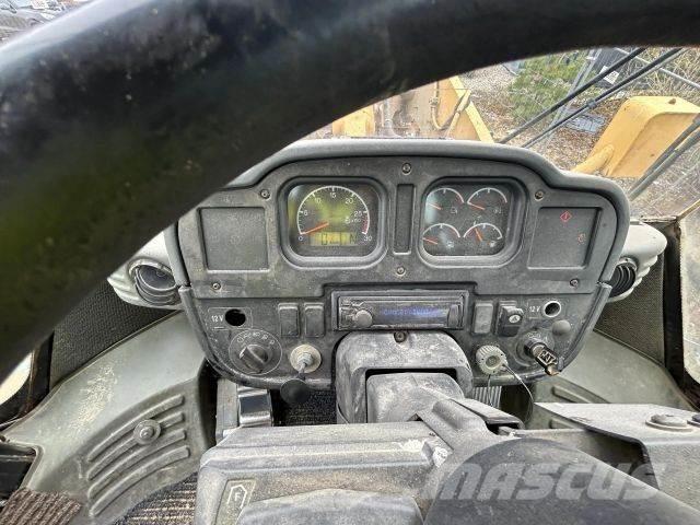 CAT 962H Kolesové nakladače