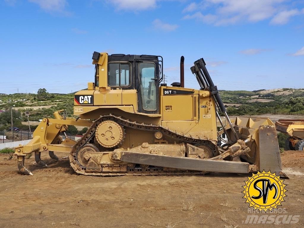 CAT D 6 T XL Pásové dozéry
