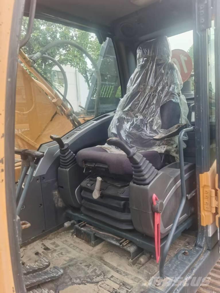 Hyundai R220LC-9S Pásové rýpadlá
