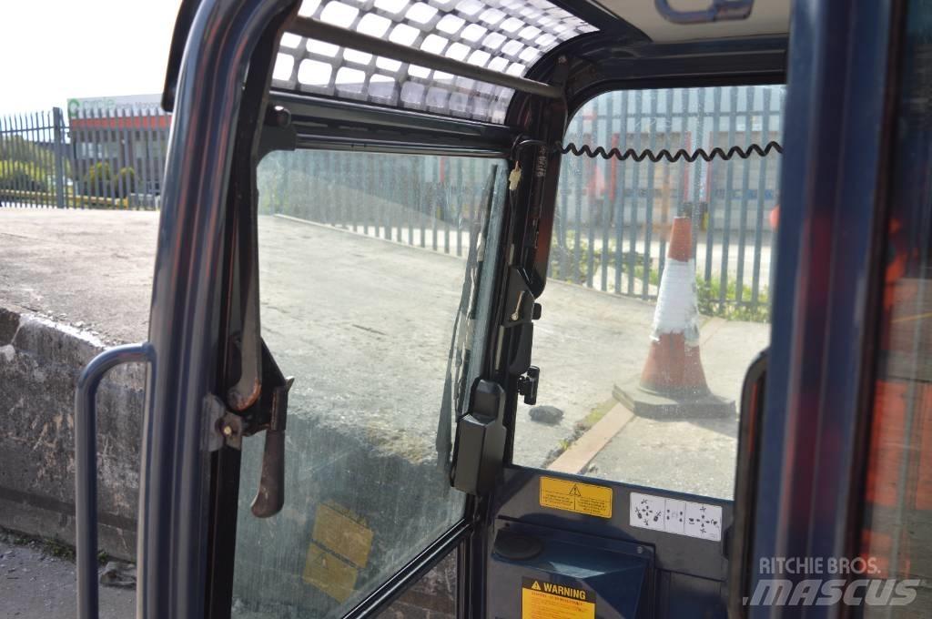 Hanix H 22 cab Mini rýpadlá < 7t