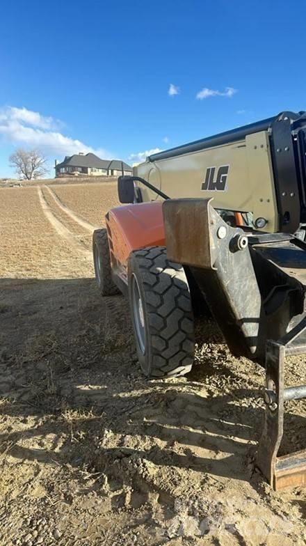 JLG 1255 Teleskopické manipulátory