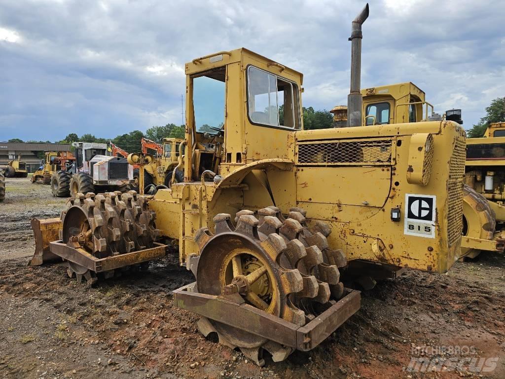 CAT 815 Pôdne kompaktory