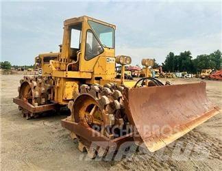 CAT 815 Pôdne kompaktory