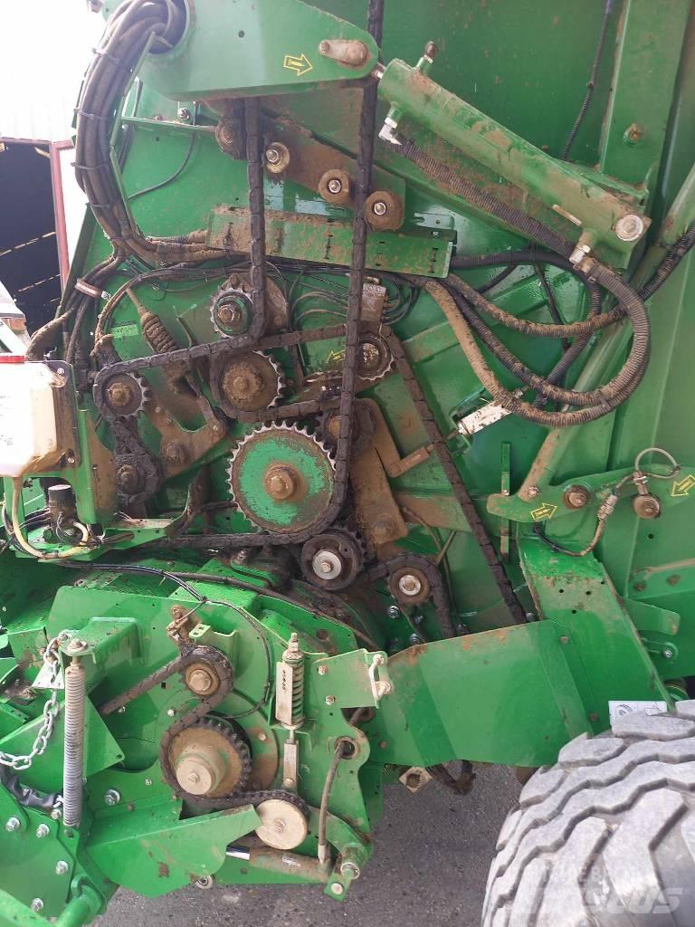 John Deere V451M Lisy na okrúhle balíky