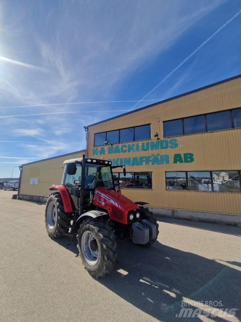 Massey Ferguson 5445 Traktory