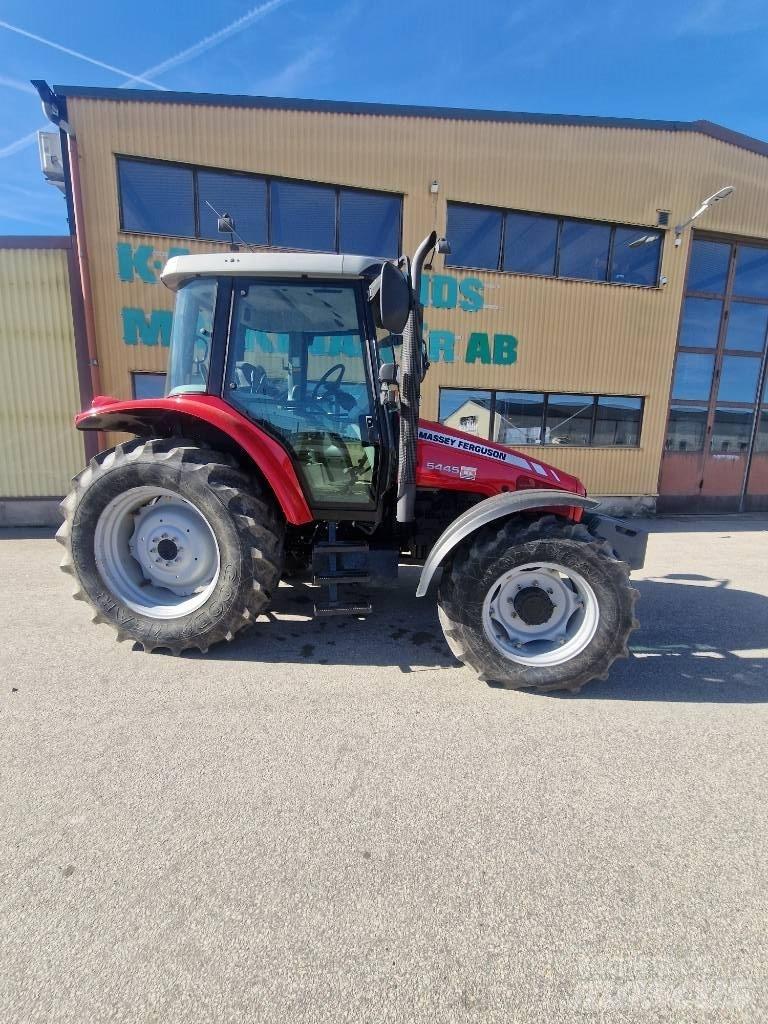 Massey Ferguson 5445 Traktory