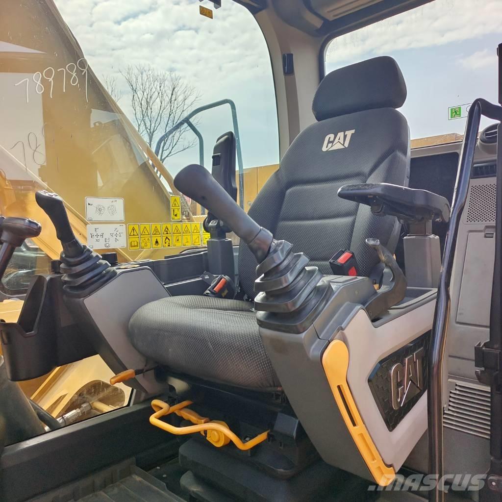 CAT 320  GC Pásové rýpadlá