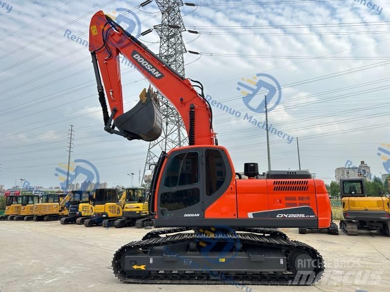 Doosan DX 225 LC-9C Pásové rýpadlá