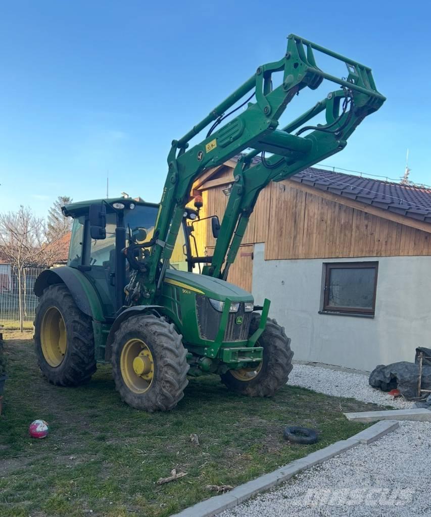 John Deere 5100 R Traktory