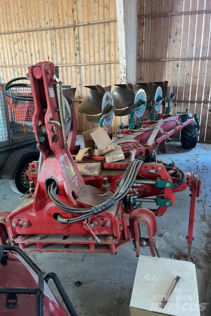 Kverneland EG85 Dvojstranné pluhy