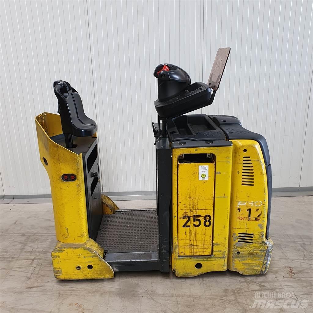Linde P30C Vlečné vozíky