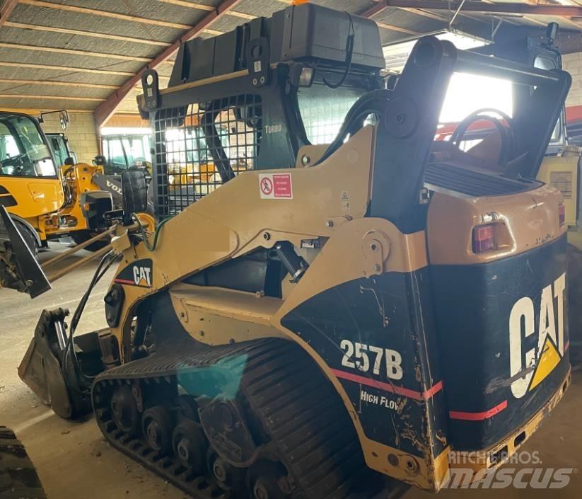 CAT 257B Šmykom riadené nakladače