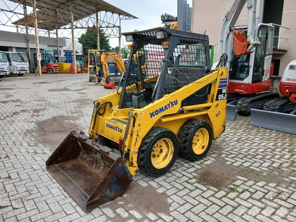 Komatsu SK 05 J Šmykom riadené nakladače