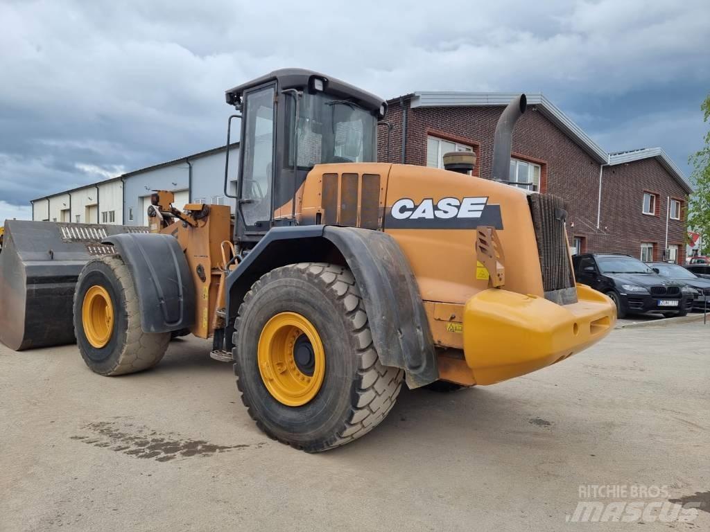 CASE 921 F Kolesové nakladače