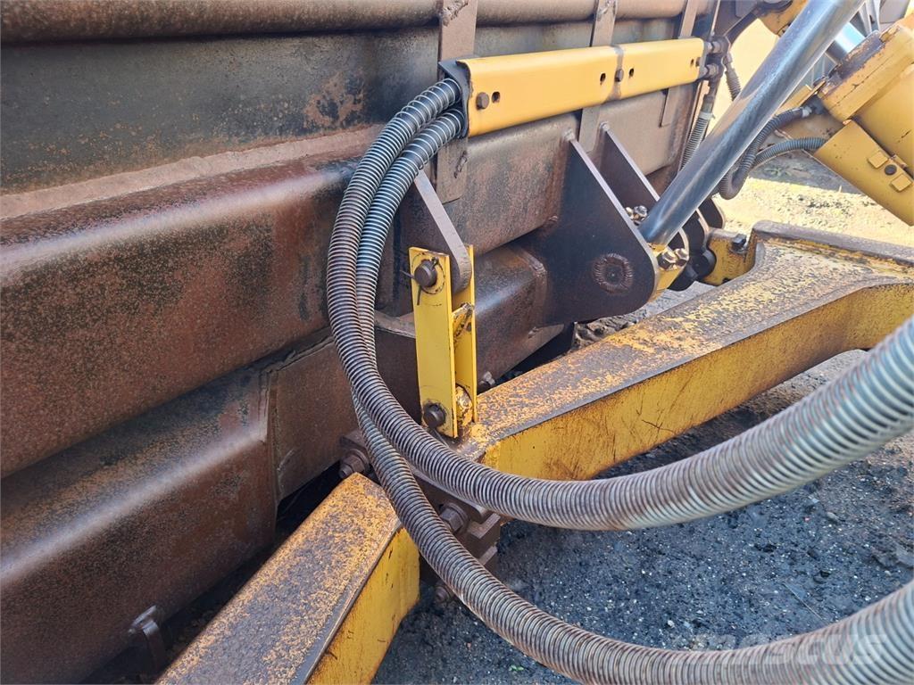 CAT D6T XL Stavebníctvo - ostatné