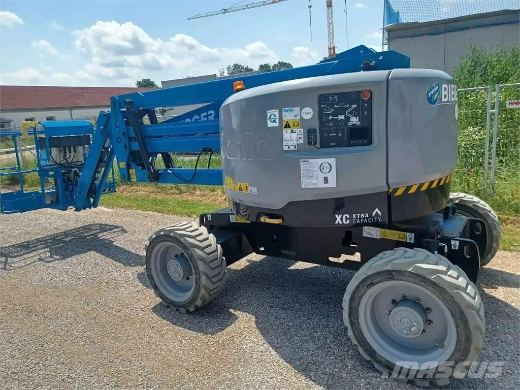 Genie Z45 XC Kĺbové plošiny