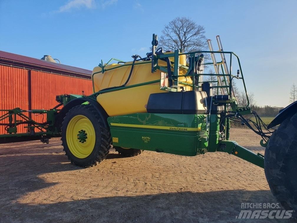 John Deere R975 i Ťahané postrekovače