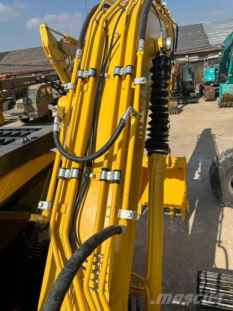 Komatsu PC 200-7 Pásové rýpadlá