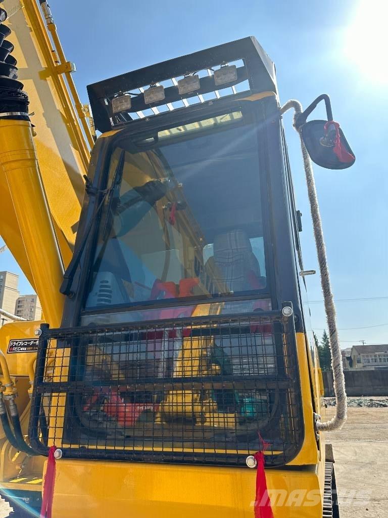 Komatsu PC 200-7 Pásové rýpadlá