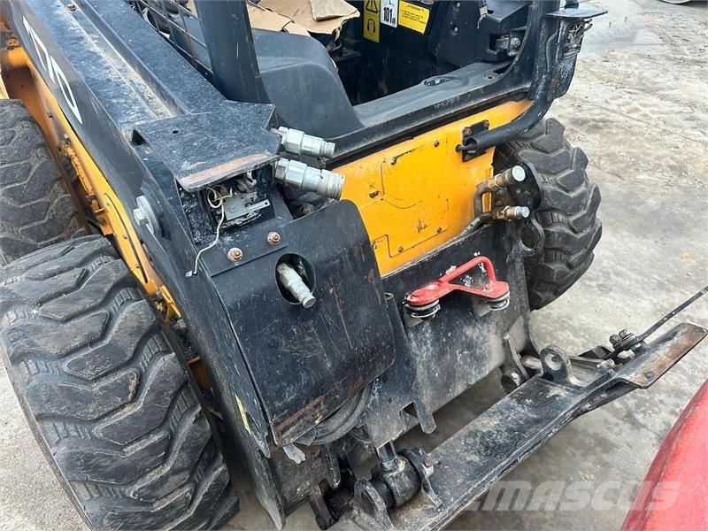 JCB 170HF Šmykom riadené nakladače