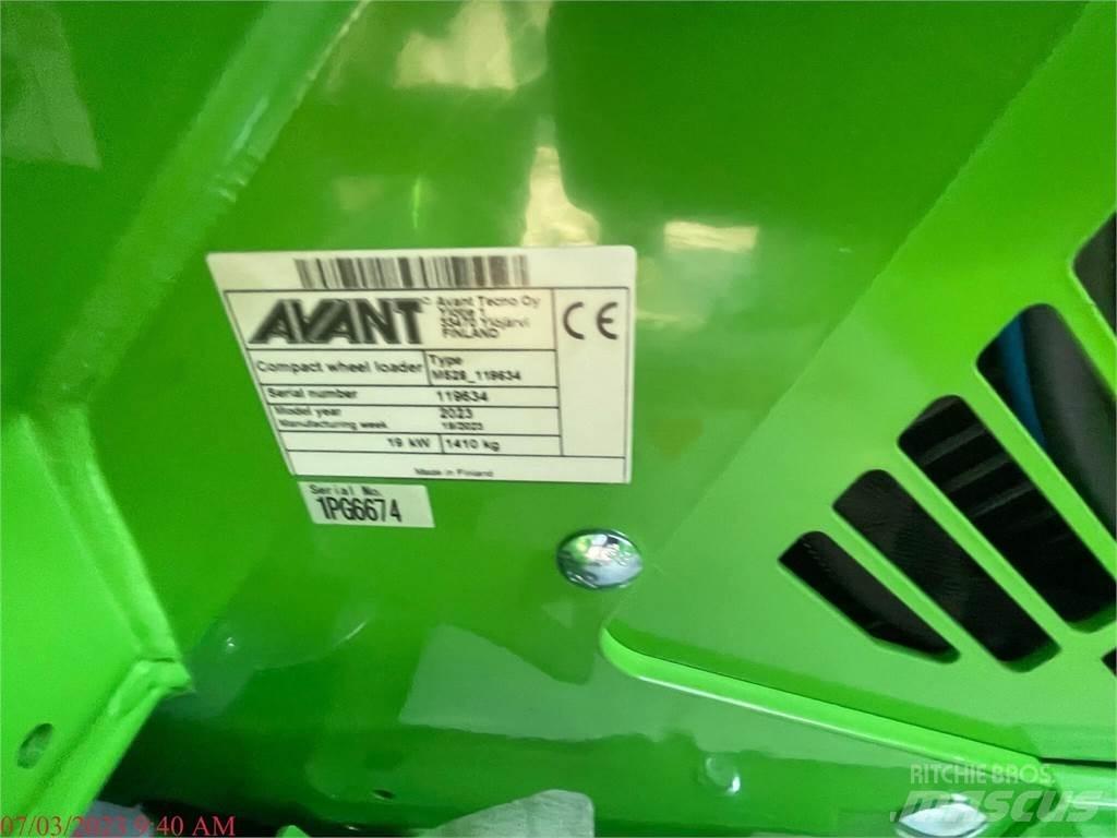 Avant 755I Kolesové nakladače