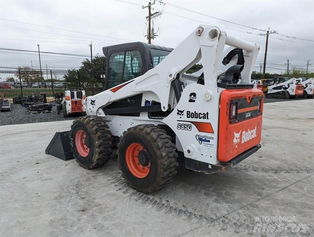 Bobcat S850 Šmykom riadené nakladače
