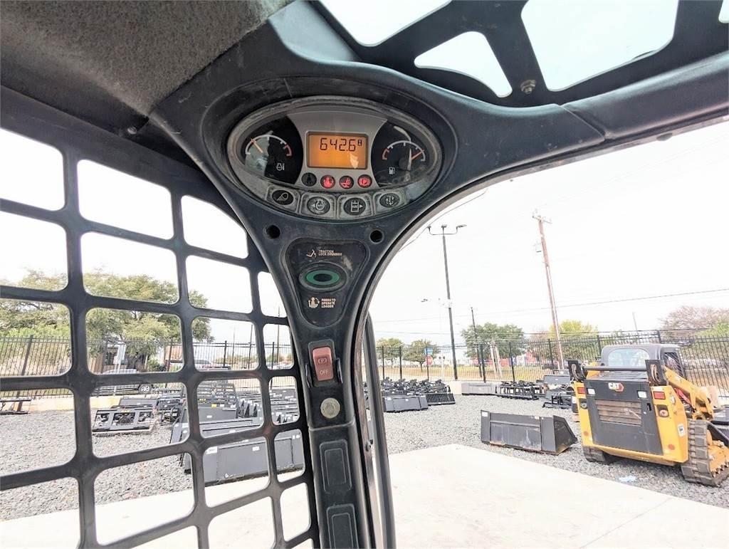 Bobcat T450 Šmykom riadené nakladače