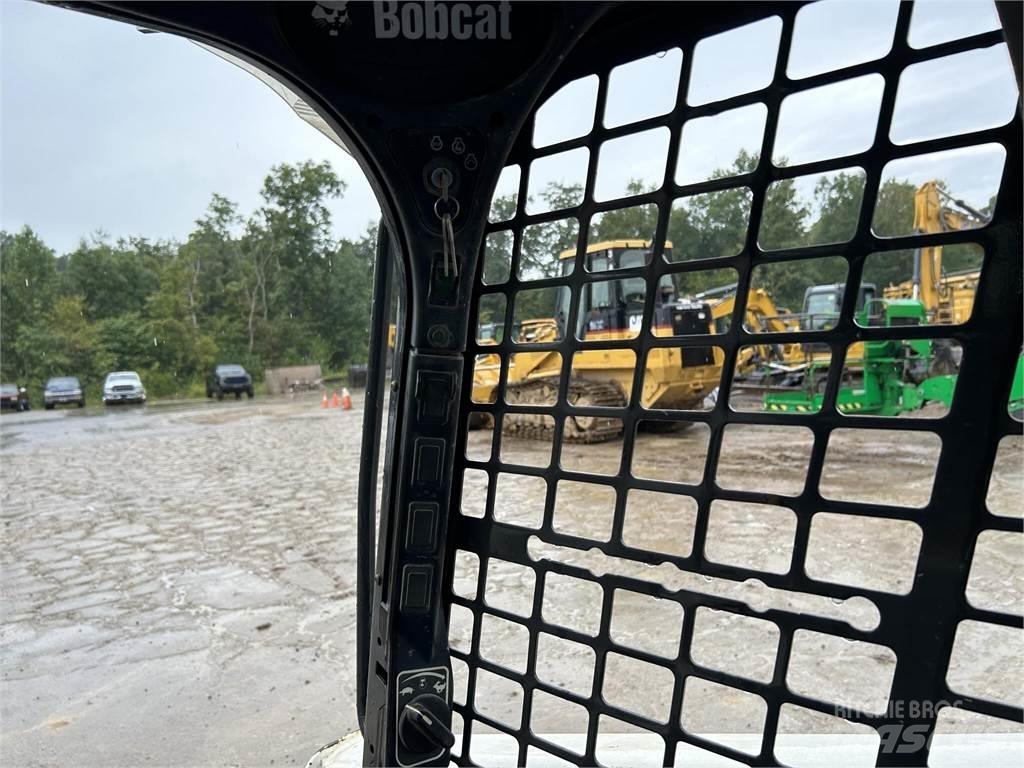 Bobcat T590 Šmykom riadené nakladače