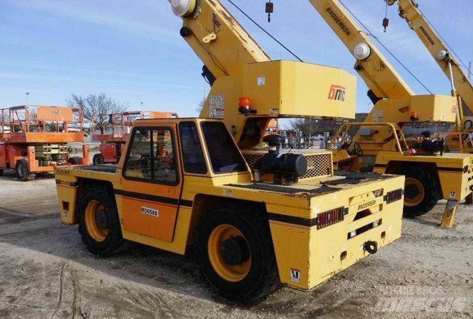 Broderson IC200 Žeriavy pre ťažký terén