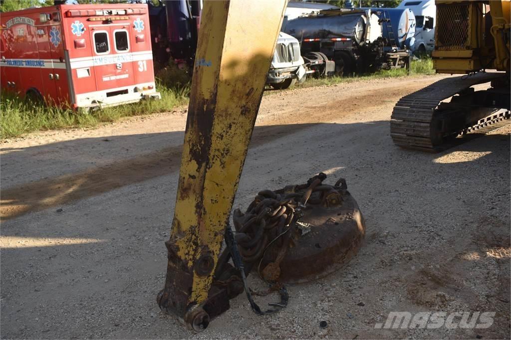 CAT 215B LC Pásové rýpadlá