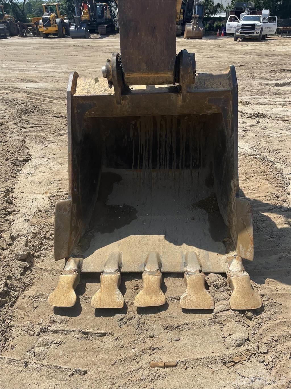 CAT 325C Pásové rýpadlá