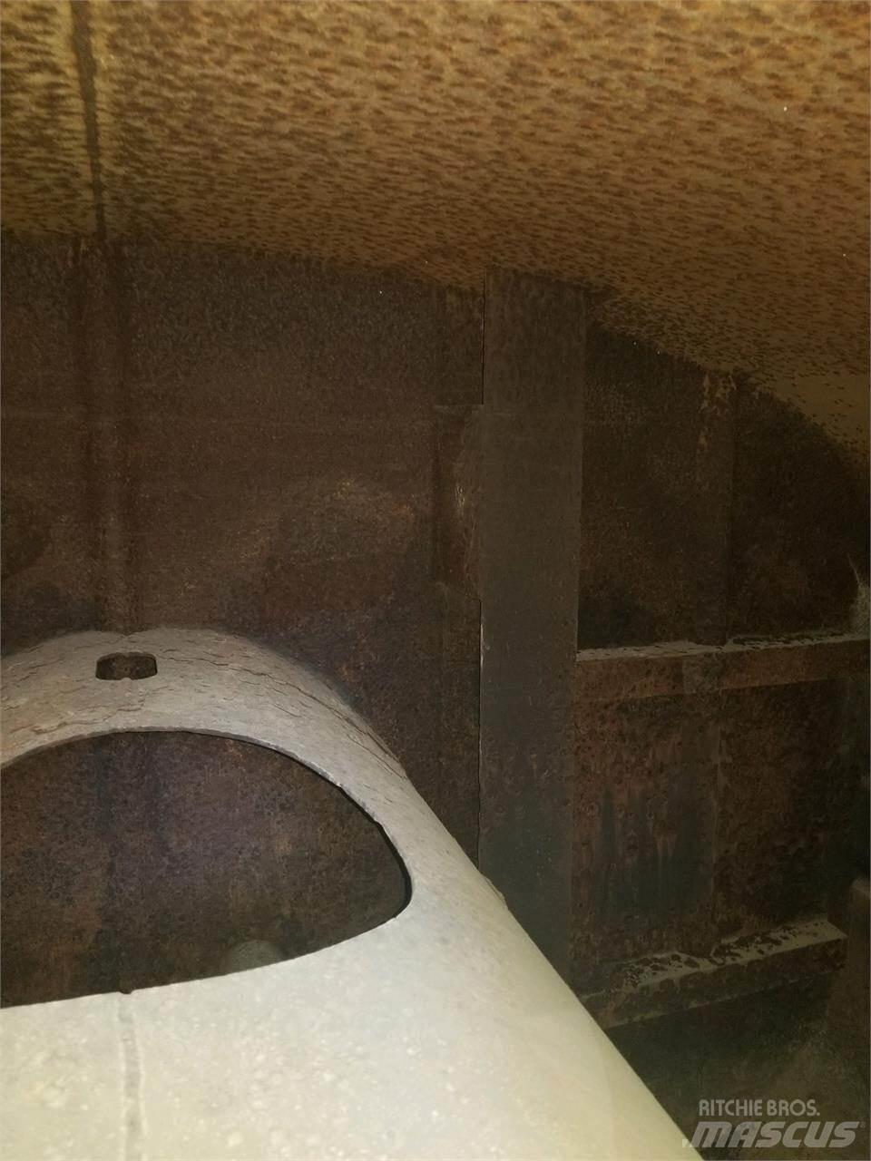 CAT 611 Cisternové prívesy