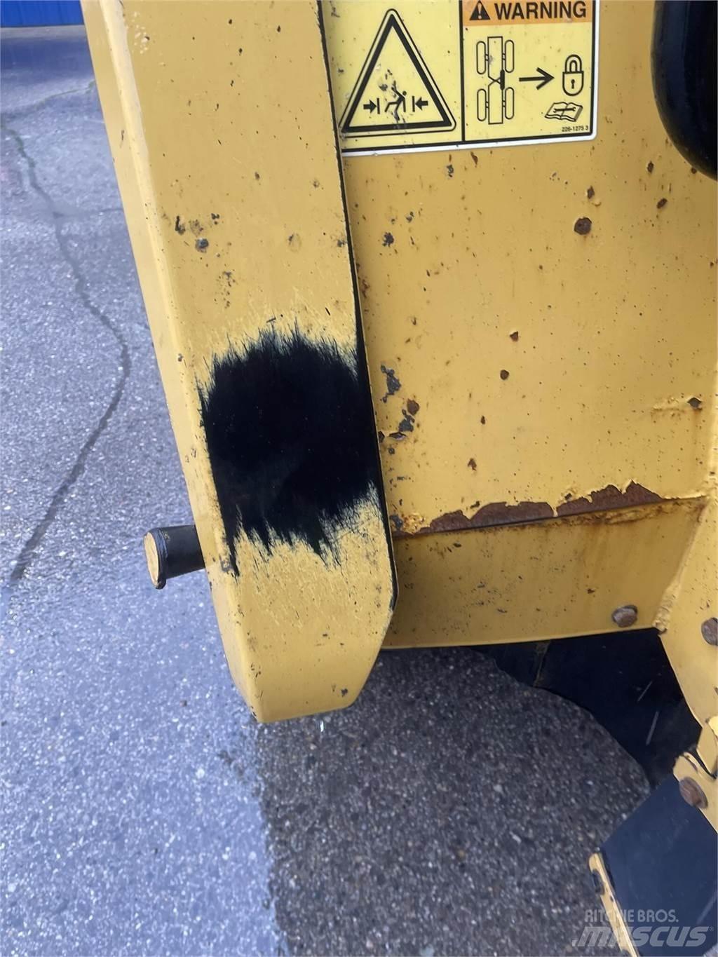 CAT 745C Kĺbové nákladné autá