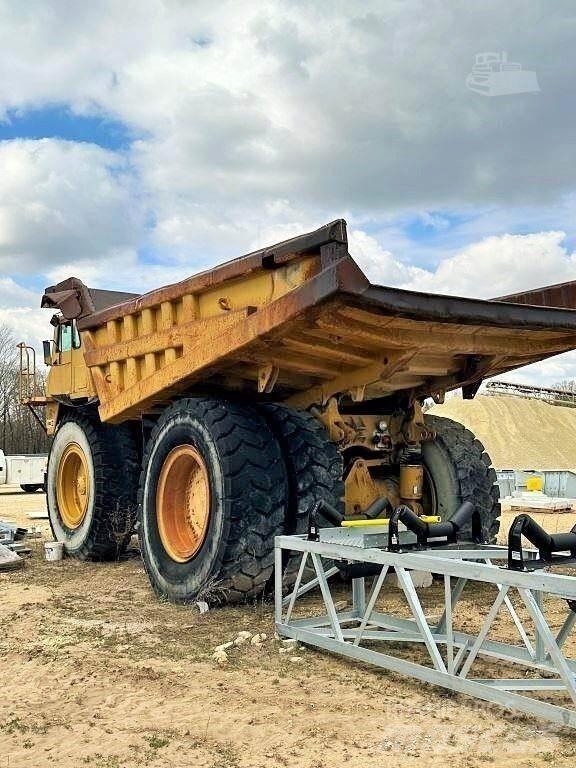CAT 777B Kĺbové nákladné autá