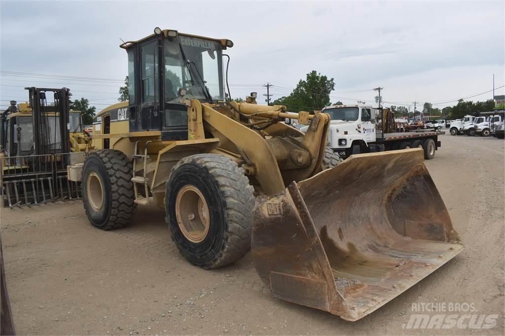 CAT 938G Kolesové nakladače