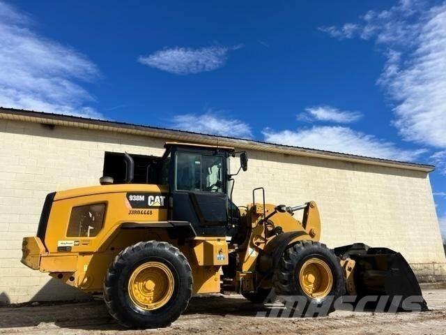 CAT 938M Kolesové nakladače