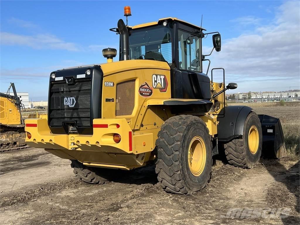 CAT 938M Kolesové nakladače