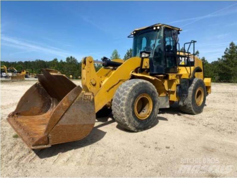 CAT 950M Kolesové nakladače