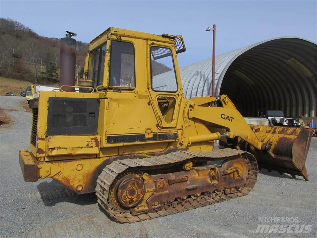 CAT 953 Pásové nakladače