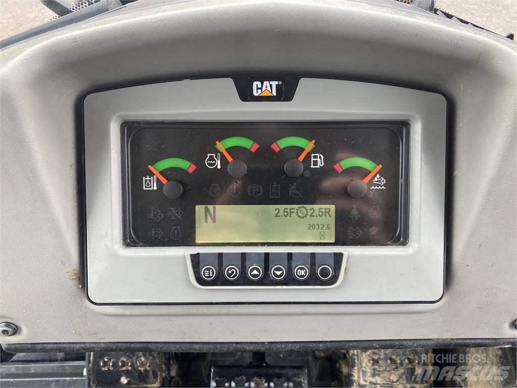 CAT 963K Pásové nakladače