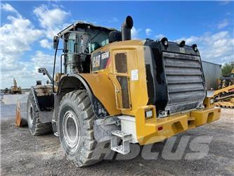 CAT 966M Kolesové nakladače