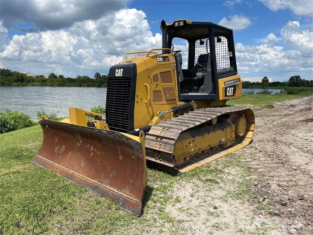 CAT D3K2 LGP Pásové dozéry