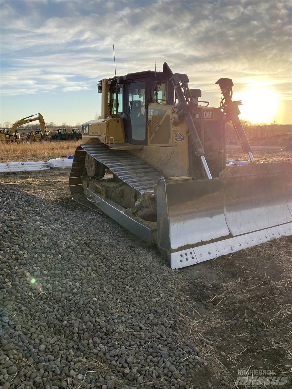 CAT D6T LGP Pásové dozéry