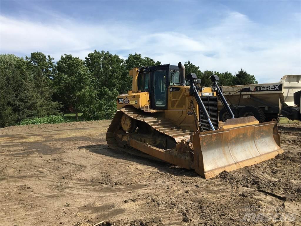 CAT D6T LGP Pásové dozéry
