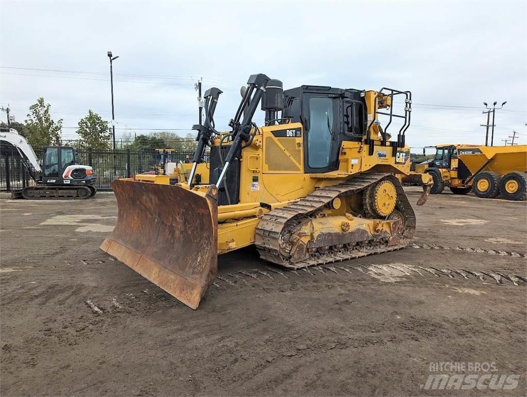 CAT D6T XL Pásové dozéry