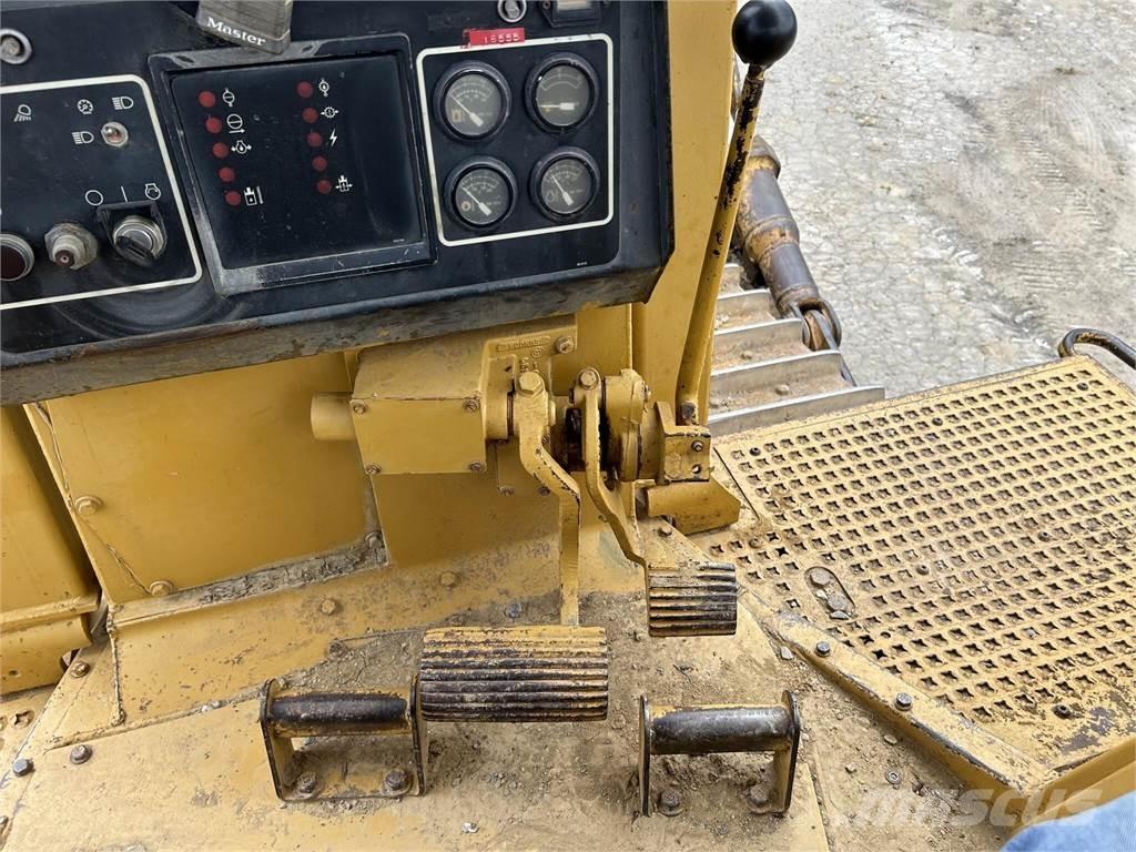 CAT D8N Pásové dozéry