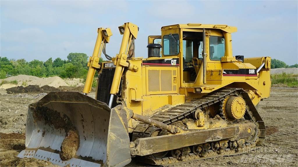 CAT D8R Pásové dozéry