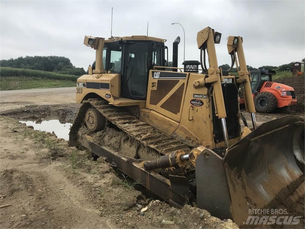 CAT D8T Pásové dozéry