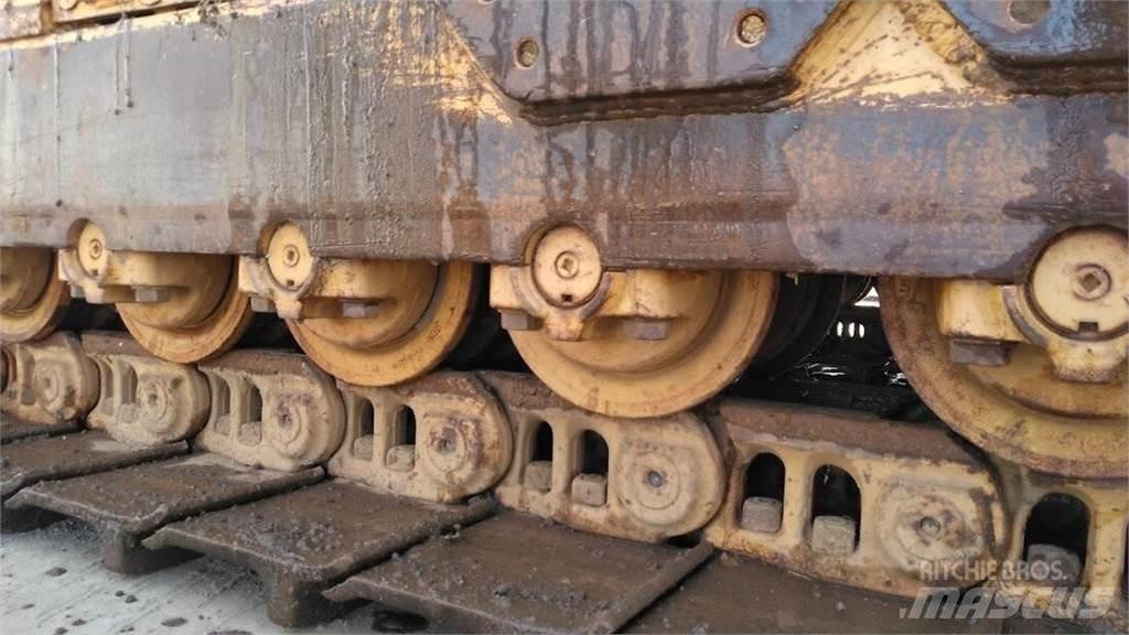 CAT D9H Pásové dozéry