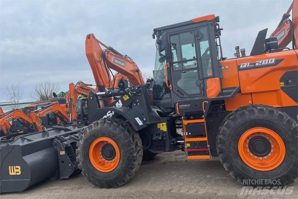 Develon DL280-7 Kolesové nakladače